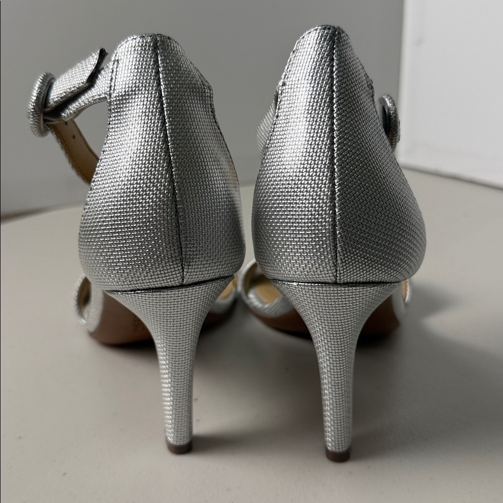 Naturalizer Strappy Heels Silver Size 6.5 - Picture 8 of 16